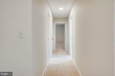 Entry Way - 4407 Tulip Tree Ct, Chantilly, VA 20151 photo 6 of 6