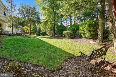 Exterior - 4407 Tulip Tree Ct, Chantilly, VA 20151 photo 4 of 7