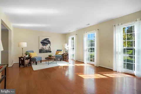 Living - 4407 Tulip Tree Ct, Chantilly, VA 20151 photo 1 of 7