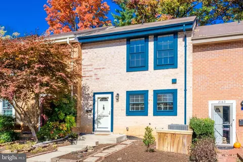 2165 Golf Course Dr, Reston, VA 20191
