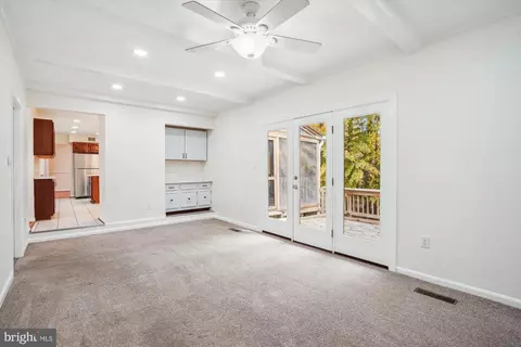 7207 Flower Tuft Ct, Springfield, VA 22153 photo 12