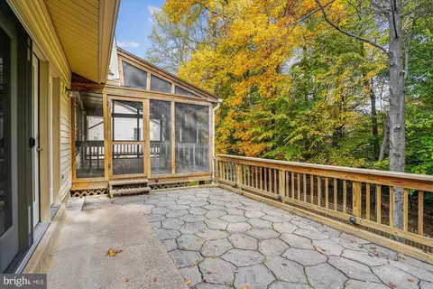 7207 Flower Tuft Ct, Springfield, VA 22153 photo 15