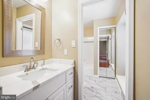 7207 Flower Tuft Ct, Springfield, VA 22153 photo 19