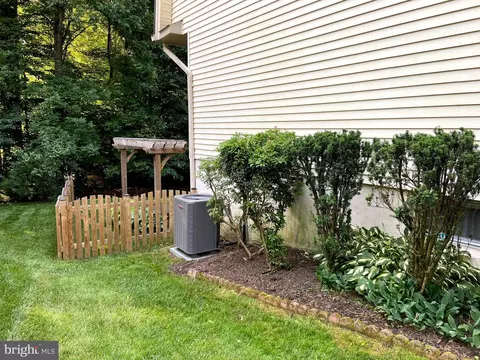 7207 Flower Tuft Ct, Springfield, VA 22153 photo 39