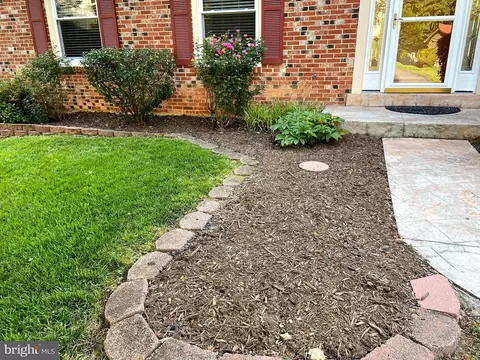 7207 Flower Tuft Ct, Springfield, VA 22153 photo 38