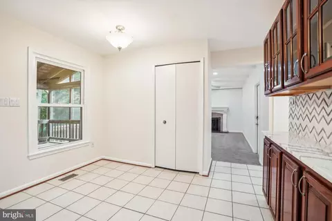 7207 Flower Tuft Ct, Springfield, VA 22153 photo 10