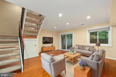 2256 White Cornus Ln, Reston, VA 20191 photo 21