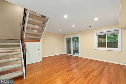 2256 White Cornus Ln, Reston, VA 20191 photo 22