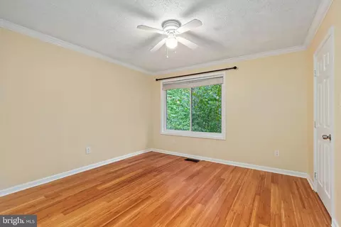 2256 White Cornus Ln, Reston, VA 20191 photo 15