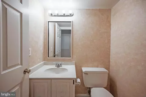 Bath - 7438 Silver Pine Dr, Springfield, VA 22153 photo 1 of 5