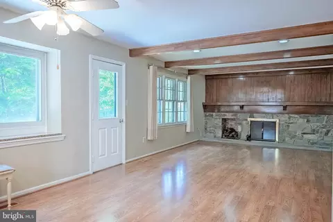 Living - 7438 Silver Pine Dr, Springfield, VA 22153 photo 2 of 5