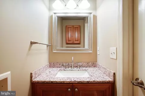 7992 Northumberland Rd, Springfield, VA 22153 photo 15