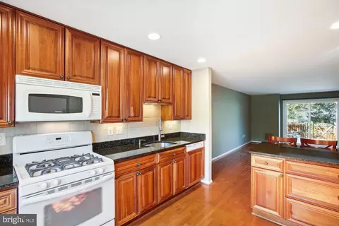 7992 Northumberland Rd, Springfield, VA 22153 photo 10