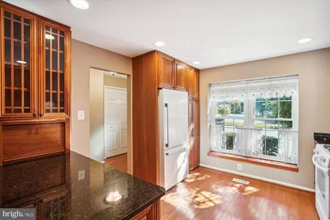 7992 Northumberland Rd, Springfield, VA 22153 photo 8