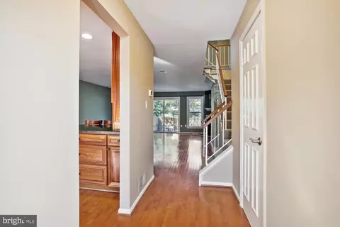 7992 Northumberland Rd, Springfield, VA 22153 photo 4