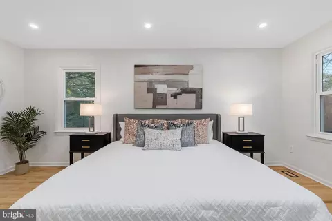 Bedroom - 8606 Powder Horn Rd, Springfield, VA 22152 photo 6 of 7
