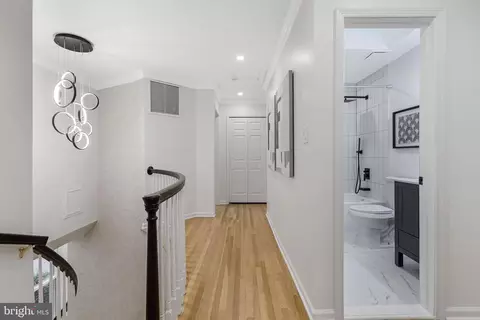 Entry Way - 8606 Powder Horn Rd, Springfield, VA 22152 photo 8 of 9