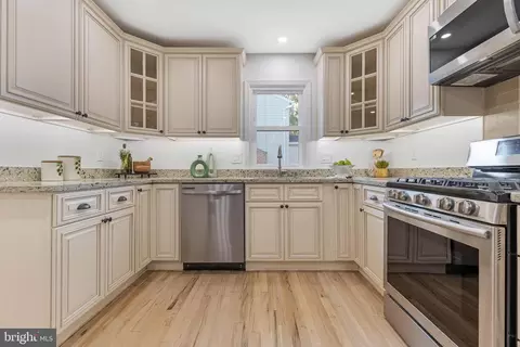 Kitchen - 8606 Powder Horn Rd, Springfield, VA 22152 photo 2 of 3