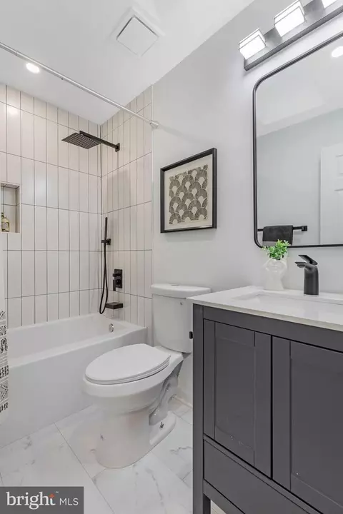 Bath - 8606 Powder Horn Rd, Springfield, VA 22152 photo 2 of 6