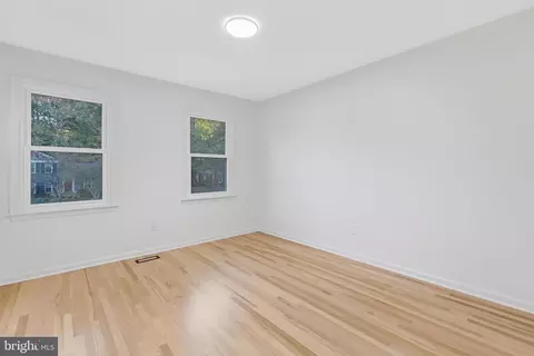 Bedroom - 8606 Powder Horn Rd, Springfield, VA 22152 photo 2 of 7