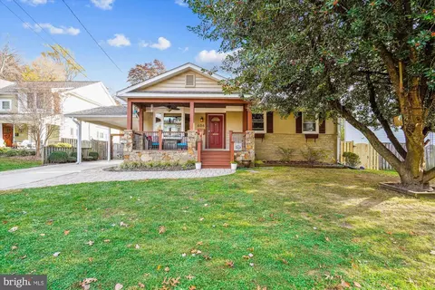 606 SW Truman Cir SW, Vienna, VA 22180