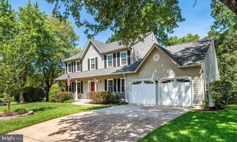 15106 Wetherburn Dr, Centreville, VA 20120