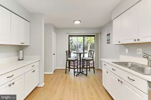 Kitchen - 2202 Coppersmith Sq, Reston, VA 20191 photo 4 of 6