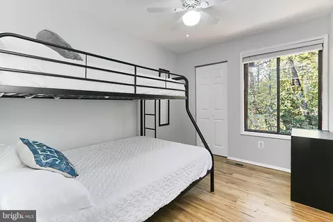 Bedroom - 2202 Coppersmith Sq, Reston, VA 20191 photo 4 of 5