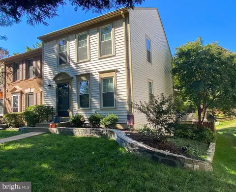 10322 Latney Rd, Fairfax, VA 22032