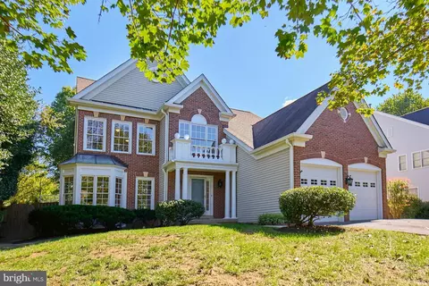 2561 Holly Manor Dr, Falls Church, VA 22043