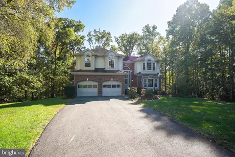 8619 Oak Brook Ln, Fairfax Station, VA 22039
