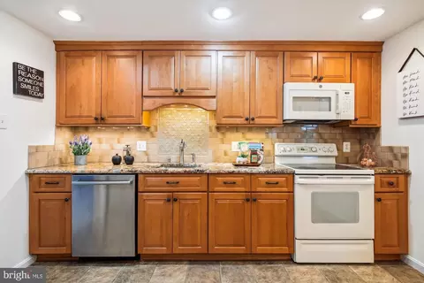 12806 Pinecrest Rd, Herndon, VA 20171 photo 11