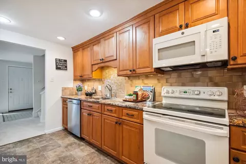 12806 Pinecrest Rd, Herndon, VA 20171 photo 13