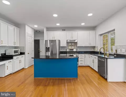 12944 Cedar Glen Ln, Herndon, VA 20171 photo 11