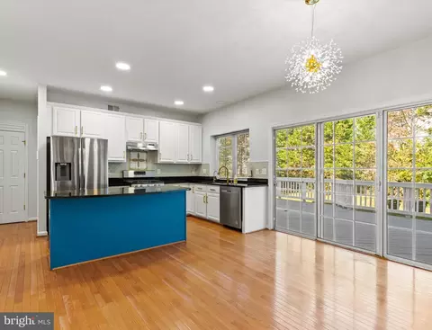 12944 Cedar Glen Ln, Herndon, VA 20171 photo 12