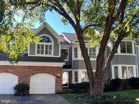 1214 Woodbrook Ct, Reston, VA 20194