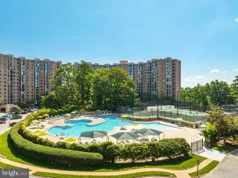 5903 Mount Eagle Dr #111, Alexandria, VA 22303