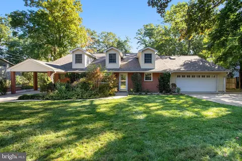 3435 Holly Rd, Annandale, VA 22003