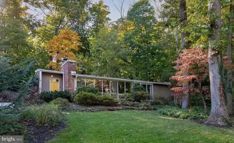 7214 Beechwood Rd, Alexandria, VA 22307
