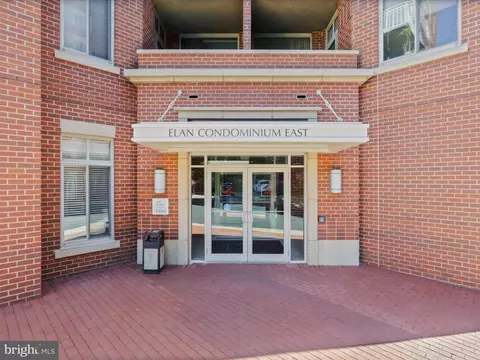 4480 Market Commons Dr #506, Fairfax, VA 22033