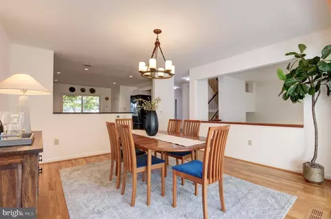 11474 Links Dr, Reston, VA 20190 photo 21
