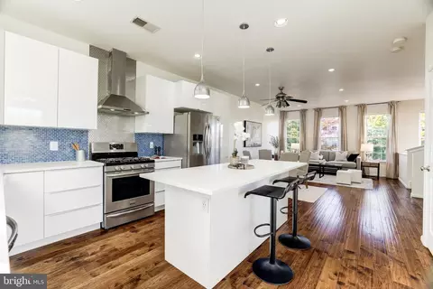 14801 Edman Rd, Centreville, VA 20121