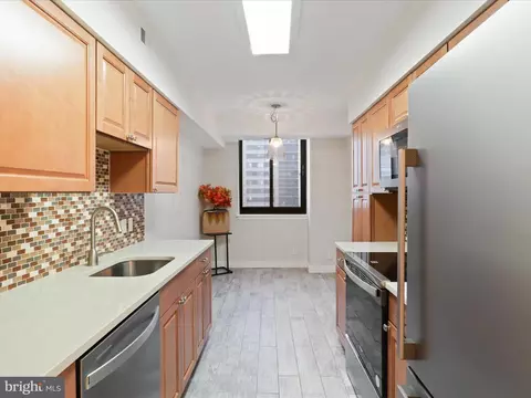 5505 Seminary Rd #1601N, Falls Church, VA 22041