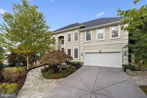 6155 Cobbs Rd, Alexandria, VA 22310