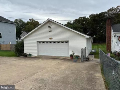 8737 Pohick Rd, Springfield, VA 22153 photo 2