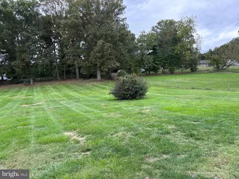 8737 Pohick Rd, Springfield, VA 22153 photo 5