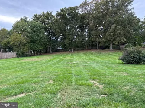 8737 Pohick Rd, Springfield, VA 22153 photo 4