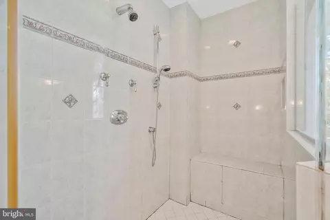 1879 Post Oak Trl, Reston, VA 20191 photo 9