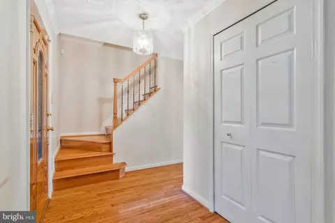 1879 Post Oak Trl, Reston, VA 20191 photo 15