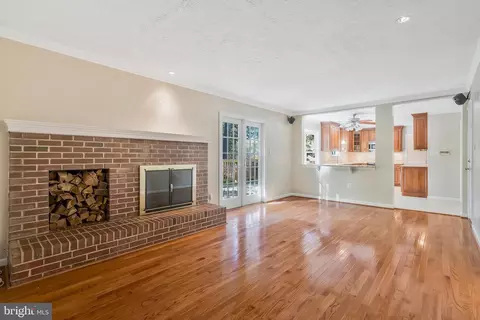 1879 Post Oak Trl, Reston, VA 20191 photo 31